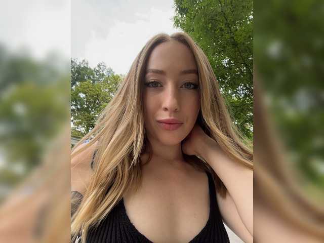 Live sex webcam photo for KiraBlake #274382701