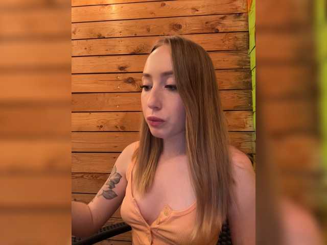 Live sex webcam photo for KiraBlake #274393124