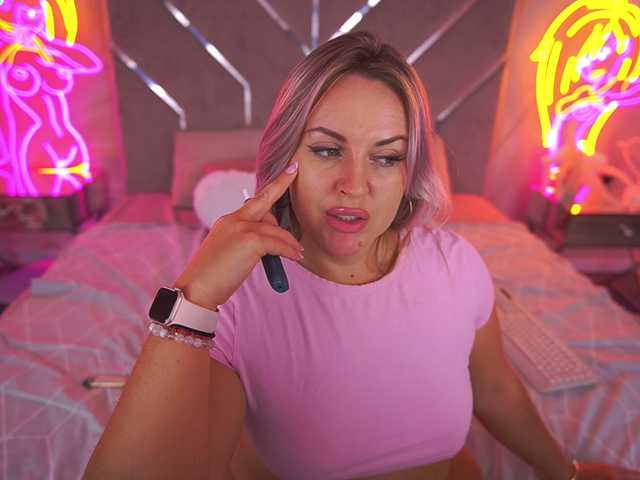 Live sex webcam photo for KiraCandyS #291917000