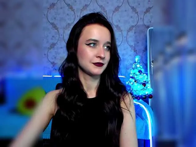 Live sex webcam photo for KiraLiLime #287990261