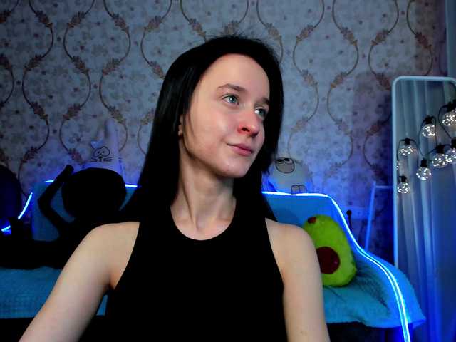 Live sex webcam photo for KiraLiLime #287990343