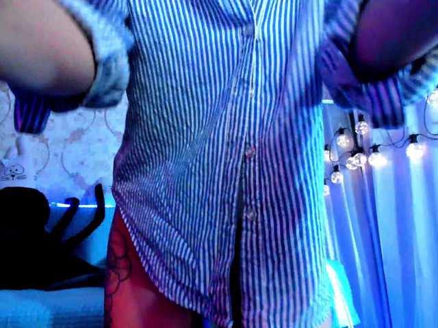 Live sex webcam photo for KiraLiLime #287990371