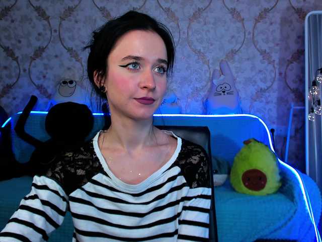 Live sex webcam photo for KiraLiLime #287990413