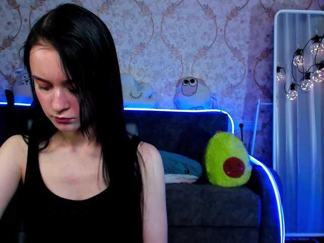 Live sex webcam photo for KiraLiLime #287990425