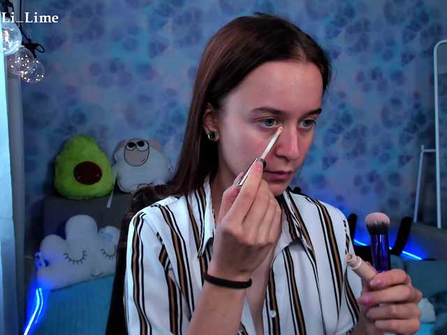 Live sex webcam photo for KiraLiLime #287990472