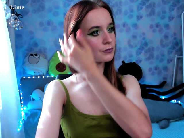 Live sex webcam photo for KiraLiLime #287990474