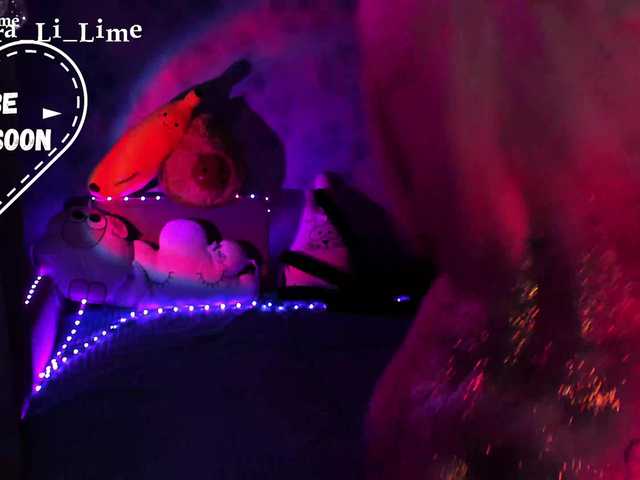 Live sex webcam photo for KiraLiLime #287990502