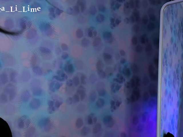 Live sex webcam photo for KiraLiLime #287990508