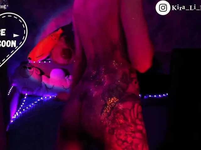 Live sex webcam photo for KiraLiLime #287990548
