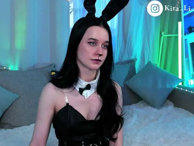 Live sex webcam photo for KiraLiLime #287990620