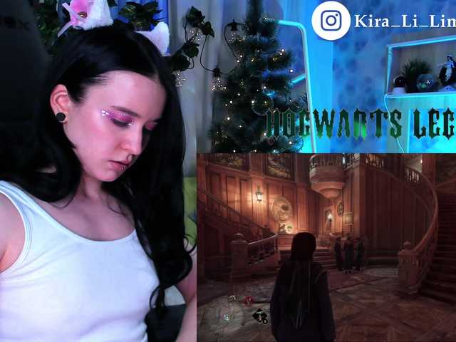 Live sex webcam photo for KiraLiLime #287990728