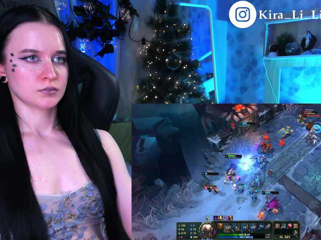 Live sex webcam photo for KiraLiLime #287990777
