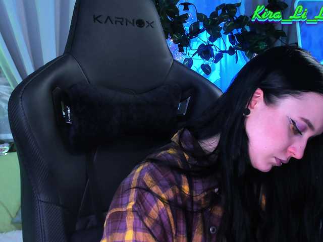 Live sex webcam photo for KiraLiLime #277361696