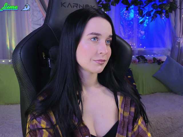 Live sex webcam photo for KiraLiLime #287990888