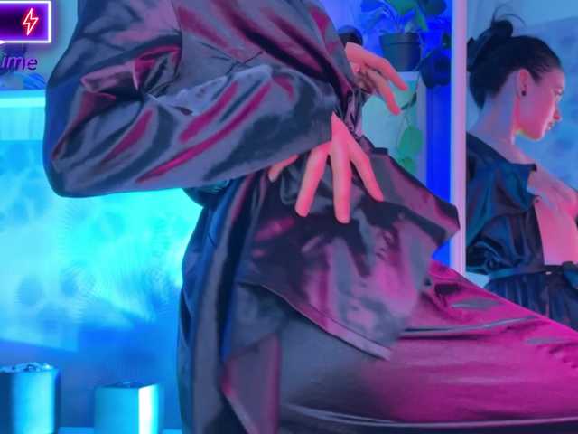 Live sex webcam photo for KiraLiLime #287990897