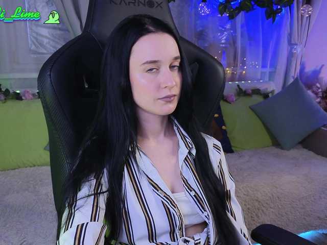 Live sex webcam photo for KiraLiLime #287990903