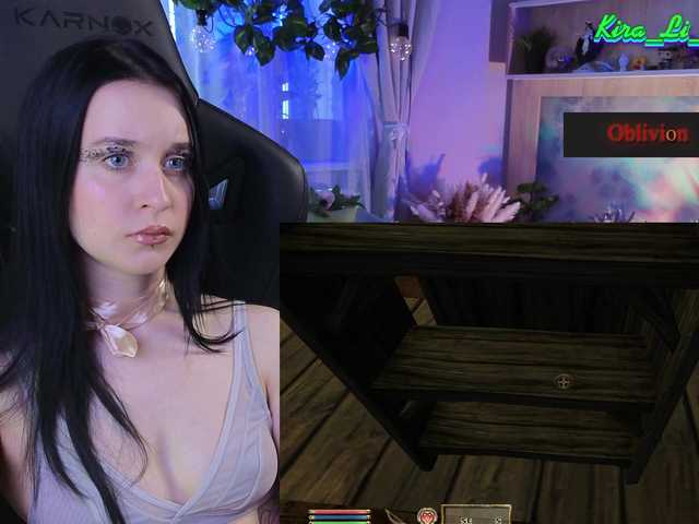 Live sex webcam photo for KiraLiLime #287990904