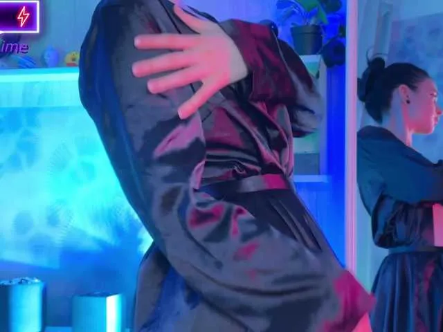 Live sex webcam photo for KiraLiLime #288720907