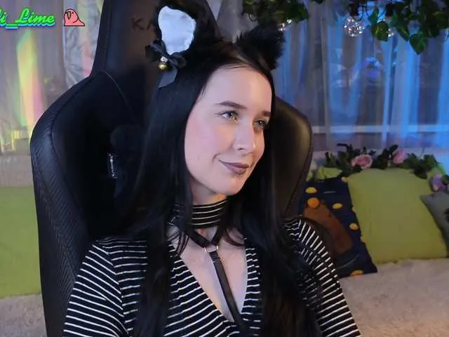 Live sex webcam photo for KiraLiLime #288858134