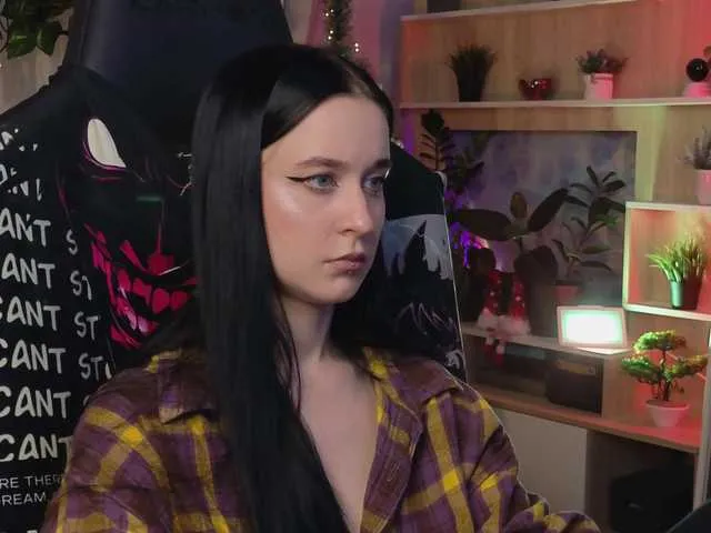 Live sex webcam photo for KiraLiLime #290609624