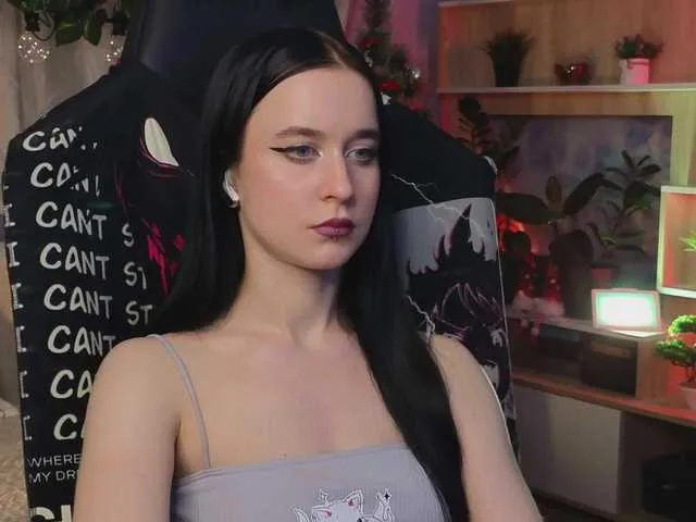 Live sex webcam photo for KiraLiLime #290618608