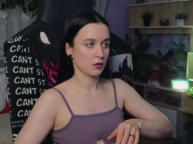 Live sex webcam photo for KiraLiLime #290686302