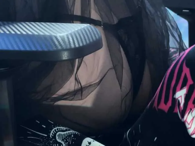 Live sex webcam photo for KiraLiLime #290765267