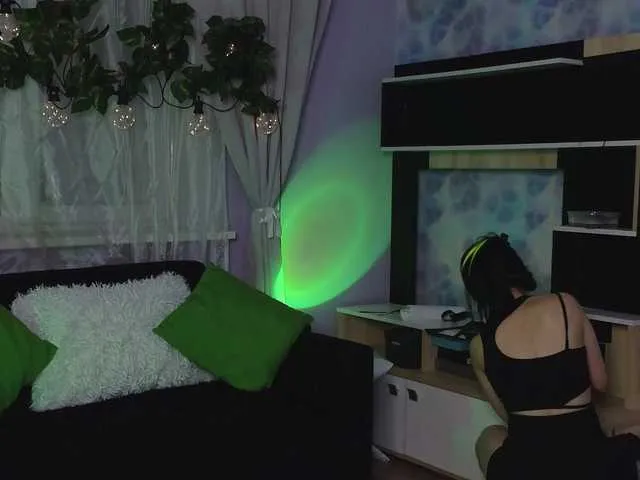 Live sex webcam photo for KiraLiLime #290830333