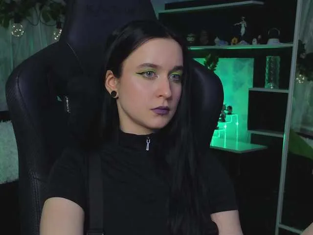 Live sex webcam photo for KiraLiLime #290871374