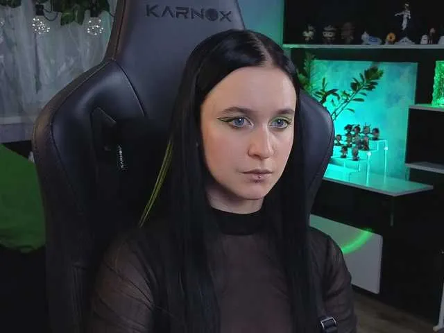 Live sex webcam photo for KiraLiLime #291000323