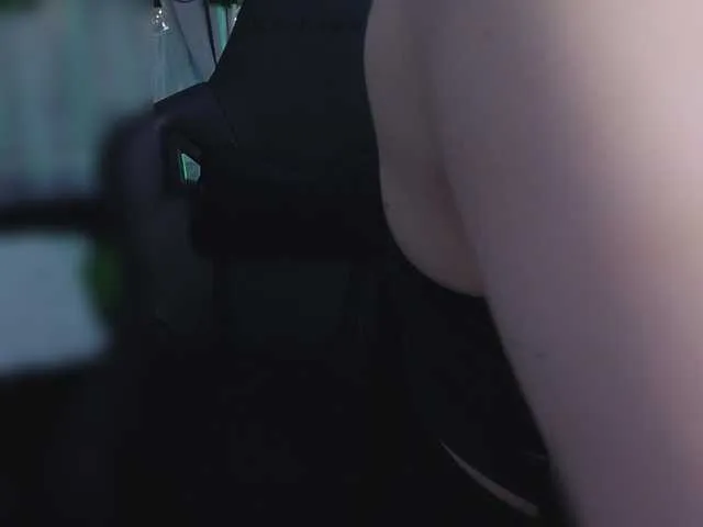 Live sex webcam photo for KiraLiLime #291072519