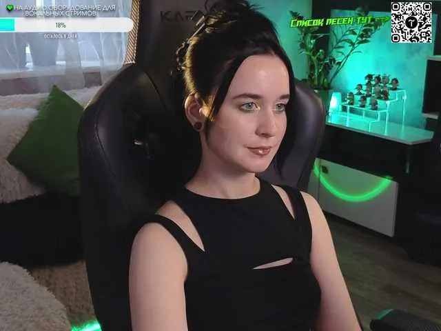 Live sex webcam photo for KiraLiLime #291912818