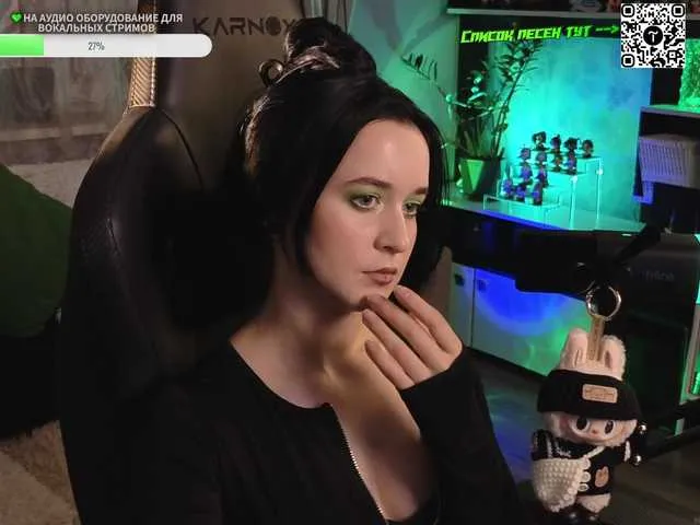 Live sex webcam photo for KiraLiLime #292097704