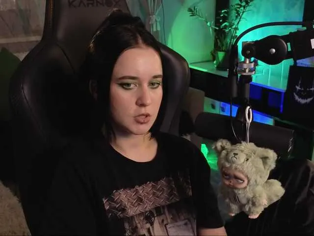 Live sex webcam photo for KiraLiLime #292225166