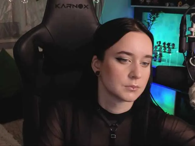 Live sex webcam photo for KiraLiLime #292417850