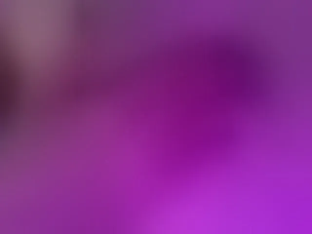 Live sex webcam photo for KiraLiLime #294005882