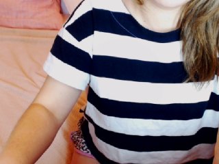 Live sex webcam photo for KiraRain #141956734