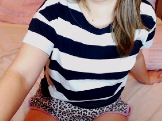 Live sex webcam photo for KiraRain #141965994