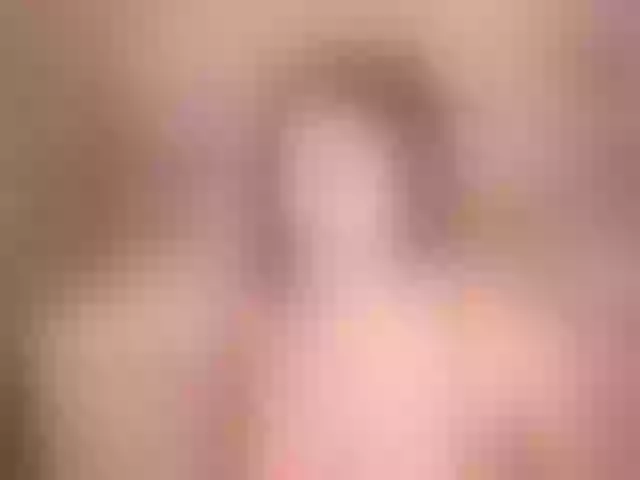 Live sex webcam photo for KiraRoxx #290502745