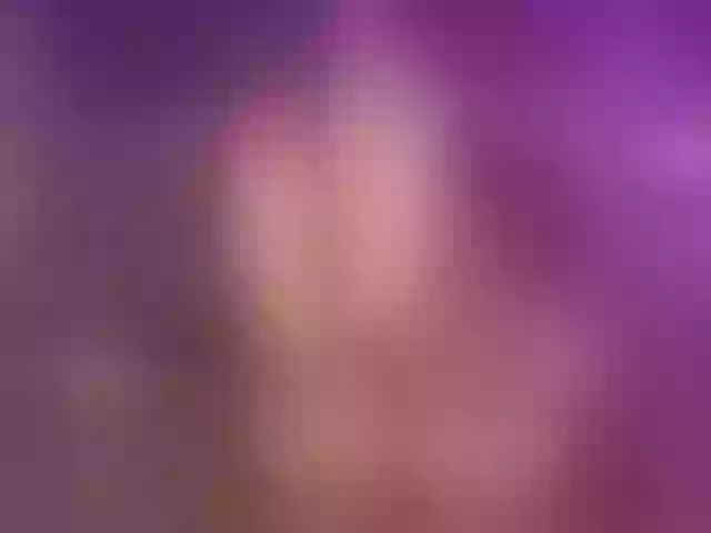 Live sex webcam photo for KiraRoxx #292148436