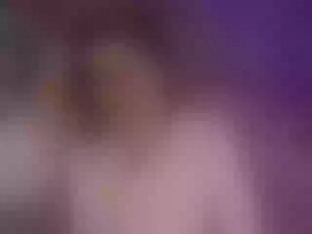 Live sex webcam photo for KiraRoxx #292245191