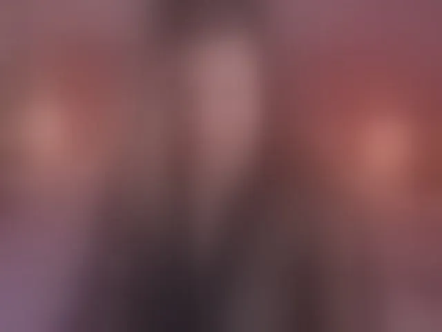 Live sex webcam photo for KiraRoxx #292709423