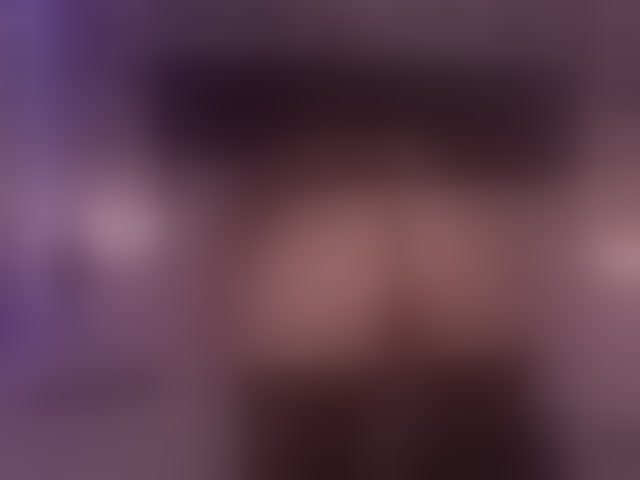 Live sex webcam photo for KiraRoxx #294242075