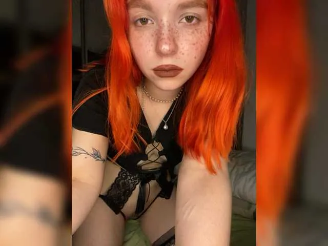 Live sex webcam photo for KiraSaud69 #276479064