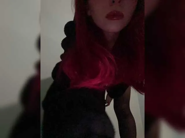 Live sex webcam photo for KiraSaud69 #290825137