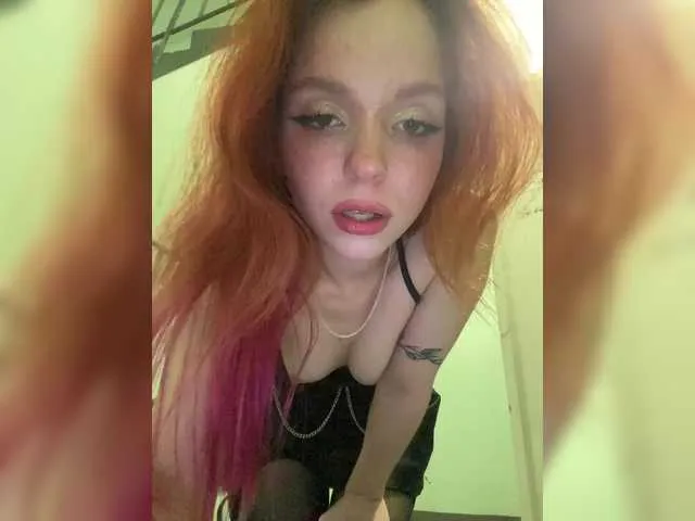 Live sex webcam photo for KiraSaud69 #291311234