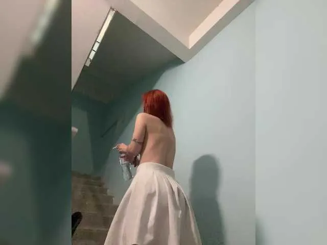 Live sex webcam photo for KiraSaud69 #291684490