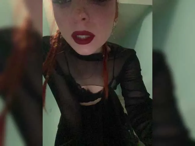 Live sex webcam photo for KiraSaud69 #291937824