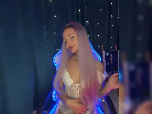 Live sex webcam photo for KiraWhite #291443984