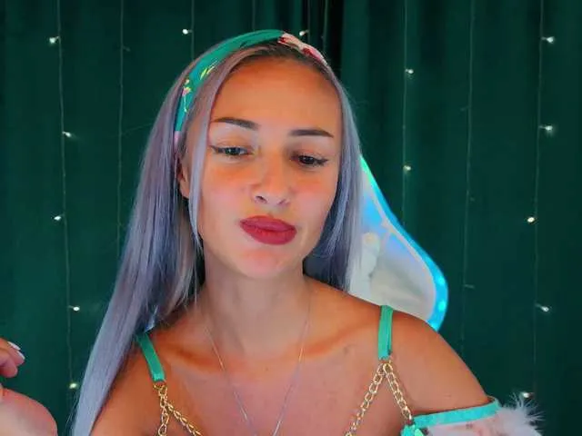 Live sex webcam photo for KiraWhite #291958746